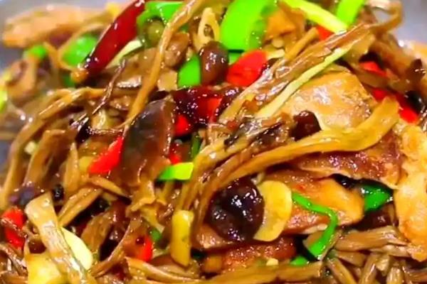 茶树菇产于哪里,主产于江西和福建