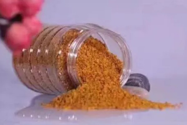 茶花粉和蜂蜜的饮用方法,按一定比例调匀后再冲服