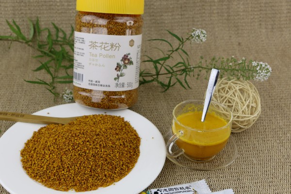 茶花粉和蜂蜜的饮用方法,按一定比例调匀后再冲服