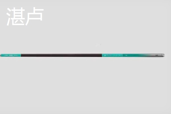 黑坑垂钓用轻麸还是雪花粉，根据水情、鱼情、天气等因素做选择