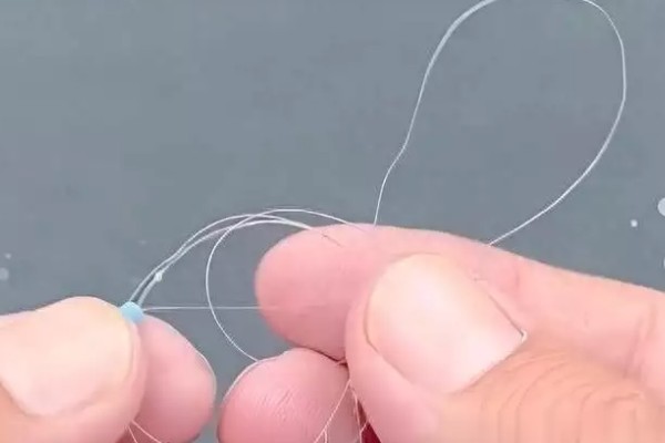 子线切线的意思,指的就是子线断掉的情况
