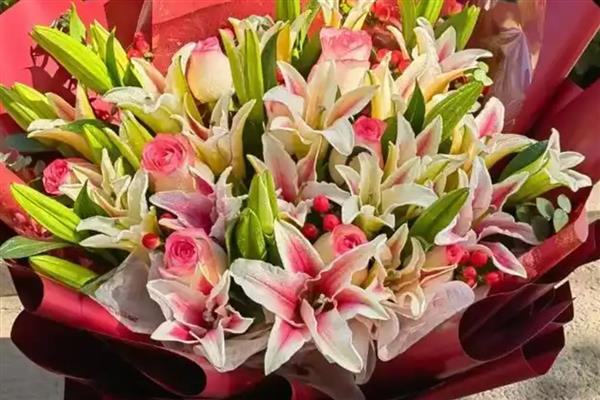 19朵百合花的含义,代表一生守候