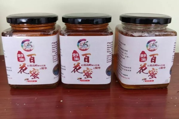 百花蜜真假区分方法,呈琥珀色具有浓郁的花香味