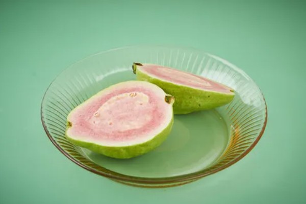 番石榴的籽能不能吃,属于常见水果可以食用