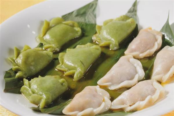 浙江嘉兴海盐县的特产，藕粉饺是消夏佳品