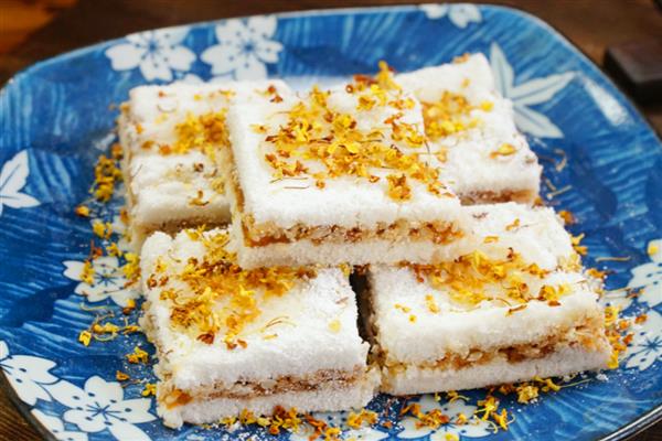 浙江嘉兴海盐县的特产，藕粉饺是消夏佳品