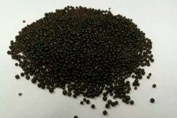 黑尿素的简介，是一种黑色锌腐酸尿素