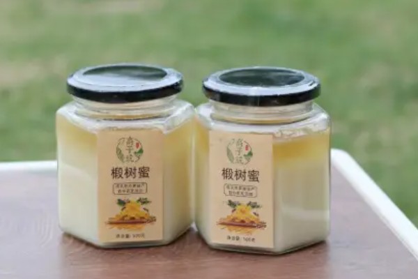 正宗椴树蜜的价格,需要50-80元一斤